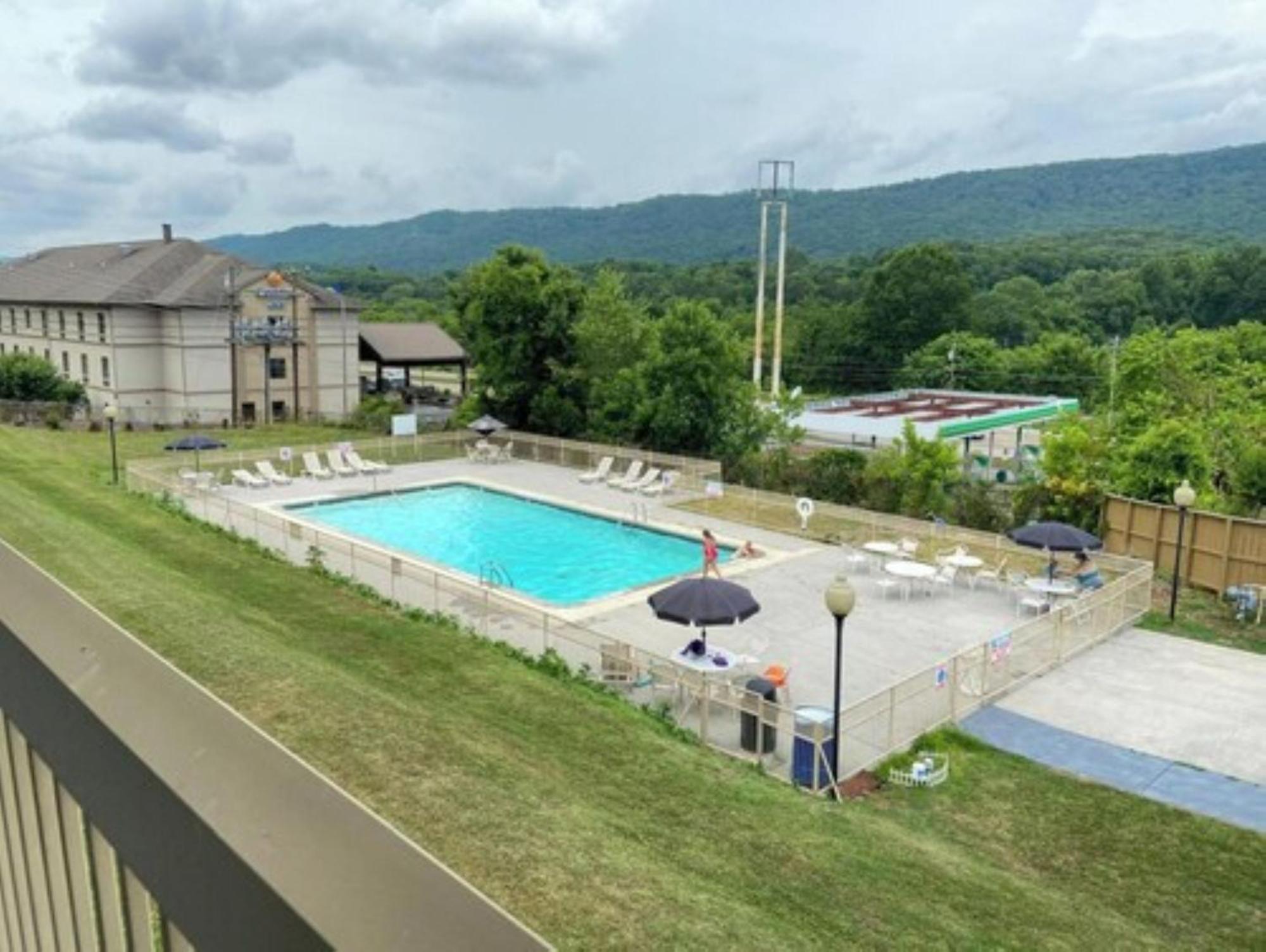Oyo Hotel Harriman Near I-40 المظهر الخارجي الصورة